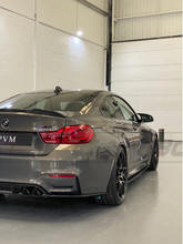 Load image into Gallery viewer, BMW M3/M4 F80 F82 F83 - ICON CARBON FIBRE SIDE SKIRT - MP STYLE
